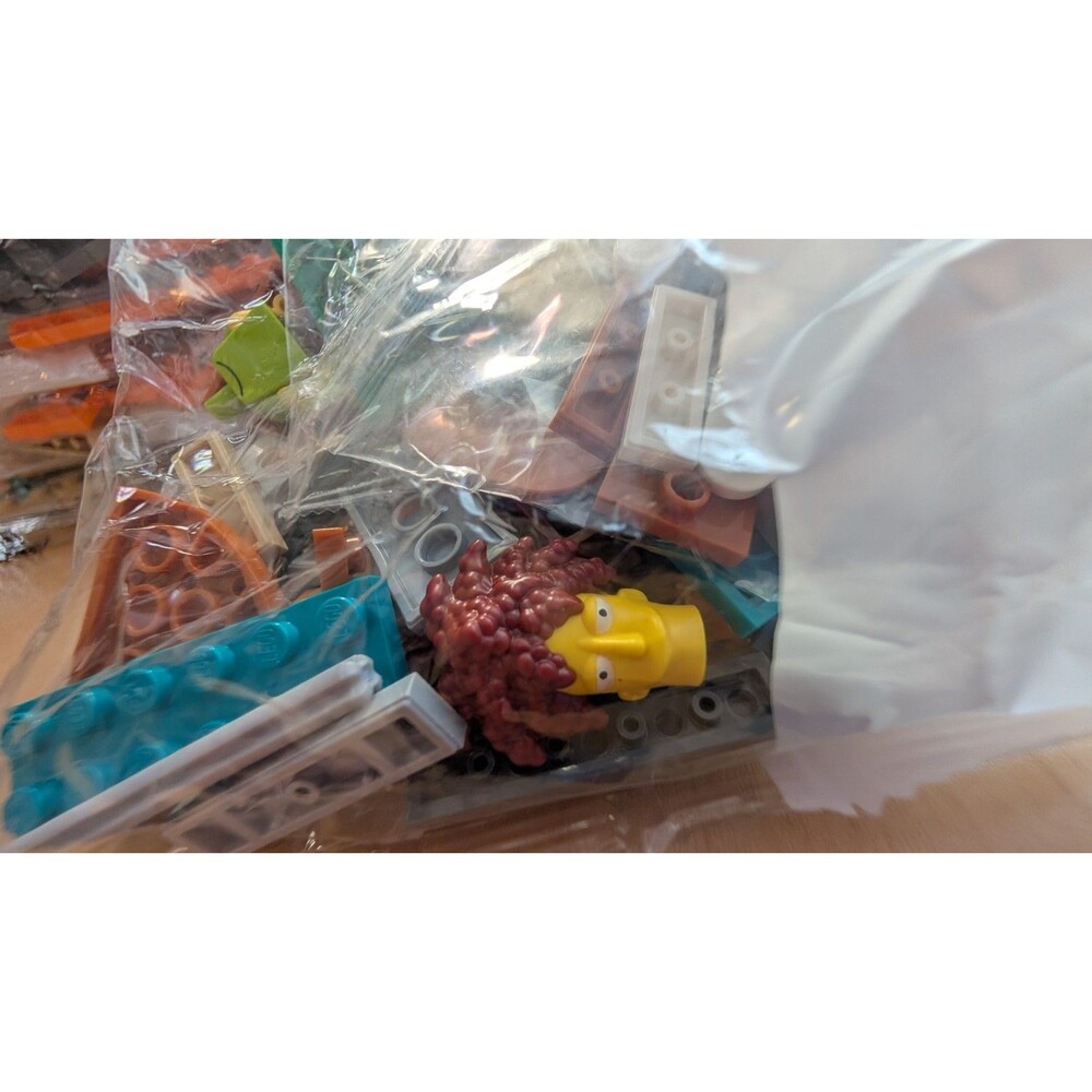 LEGO Icons 10352 The Simpsons: Krusty Burger - New- 2 Minifigs - Picture 6 of 16